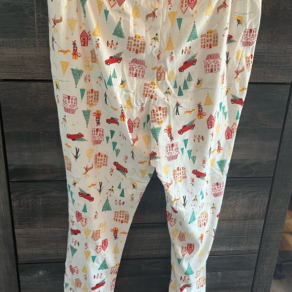 Lauren Conrad Ivory Holiday Village Pajamas Size X-Large ( Christmas, family) - Picture 7 of 7